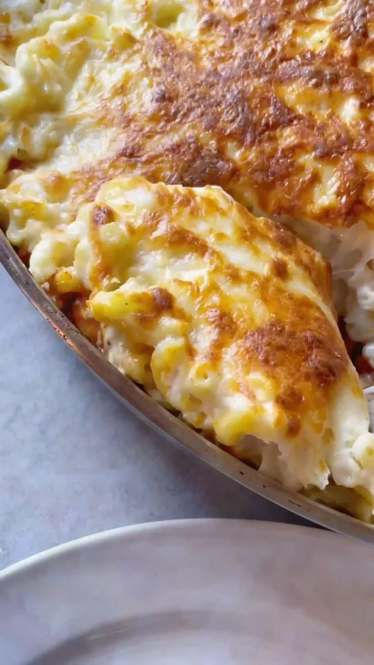 Gratin de pâtes béchamel doré et savoureux au four