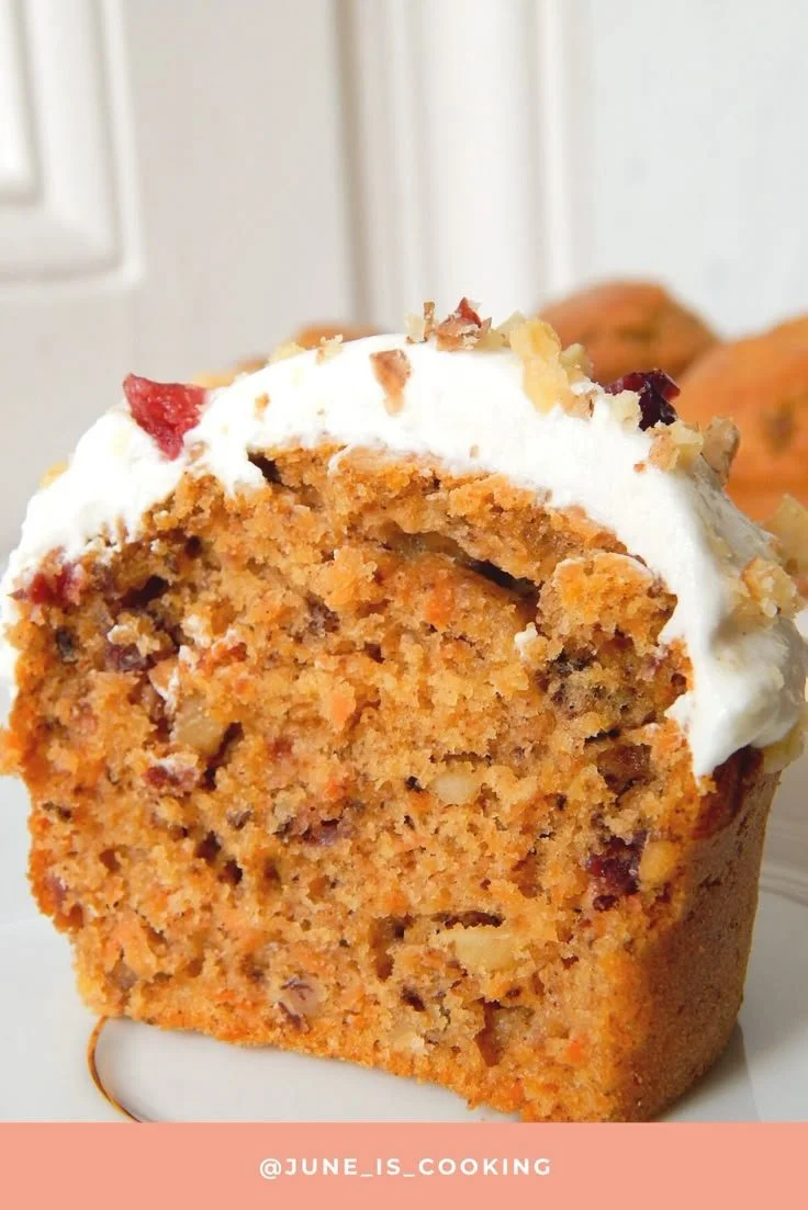 Muffins carrot cake maison inspirés de Starbucks, moelleux et épicés.