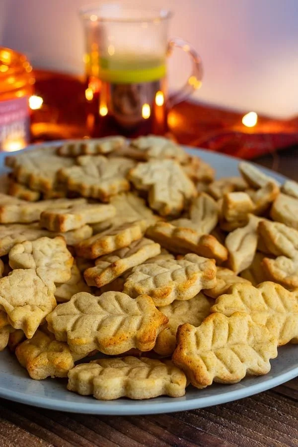Sablés de l'automne, délicieuses biscuits français à savourer avec un café.